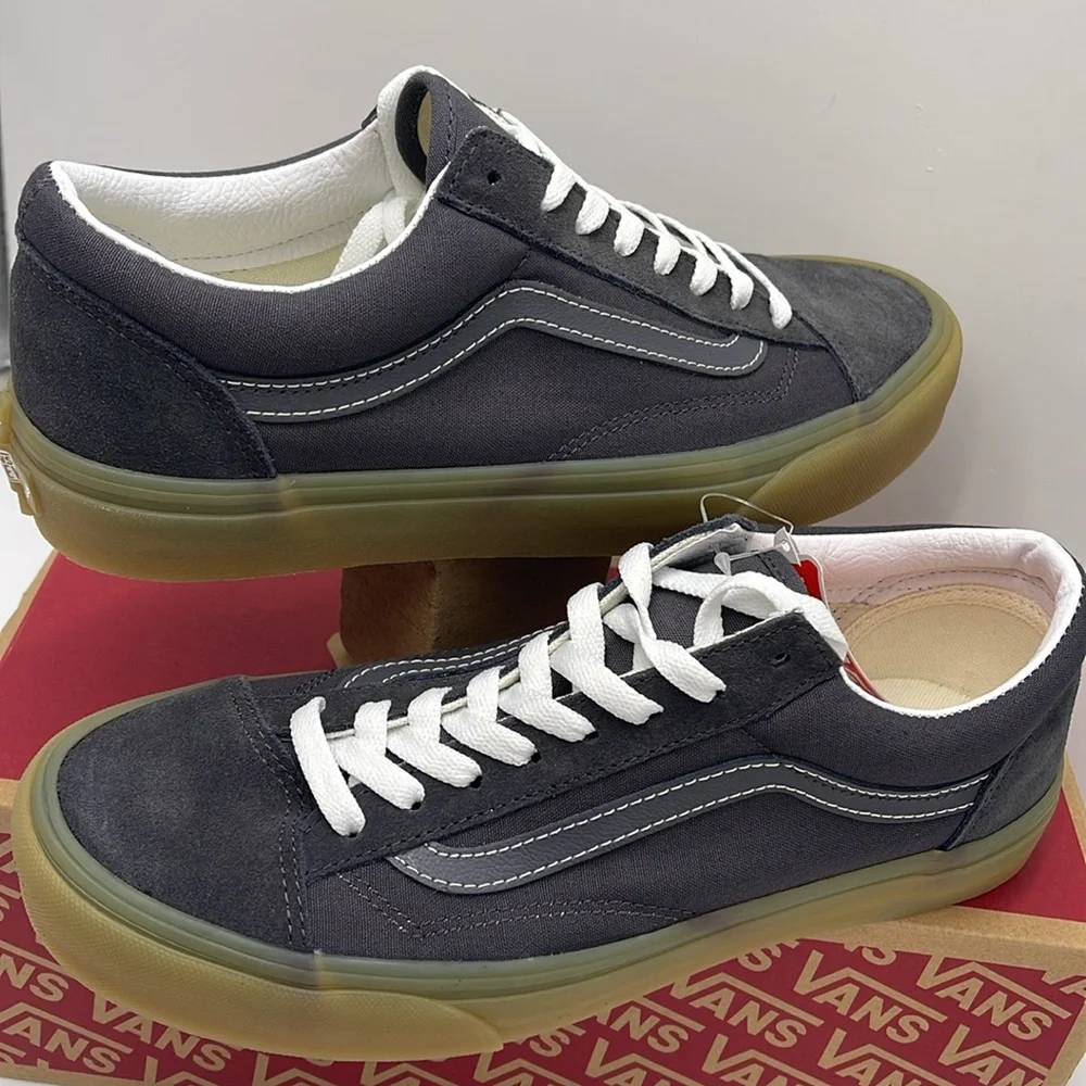 Vans WMNS Style 36
Gum Asphalt
VN0A54F6107
Sneakers - Picture 9 of 16